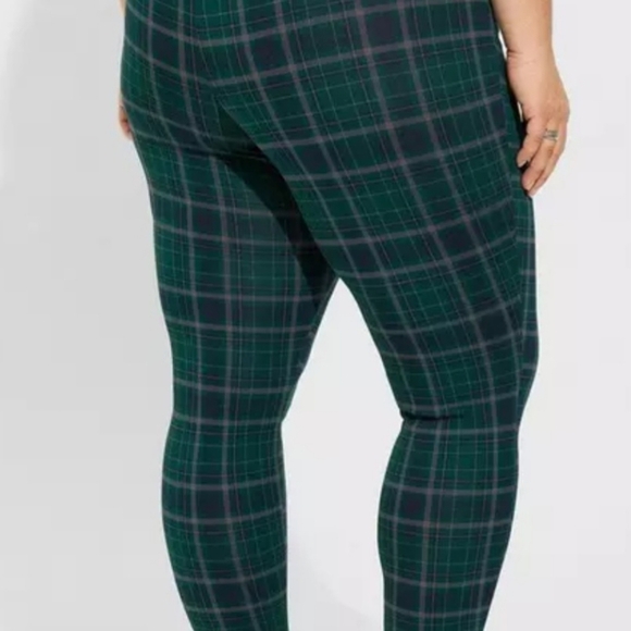 Torrid Plus Sz 6T Green Plaid Ponte Skinny Pants High Rise Pixie Pocket - Picture 2 of 10